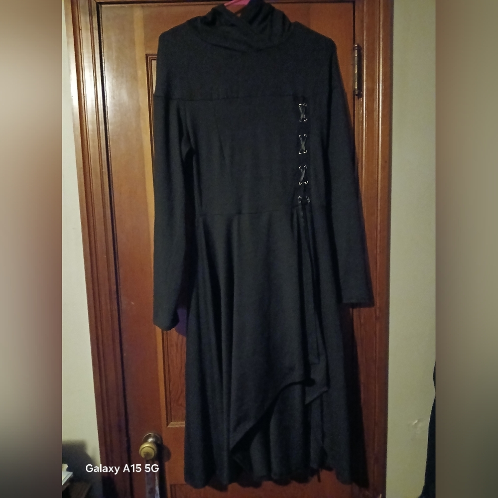 Elegant Blk Hooded Goth Dress